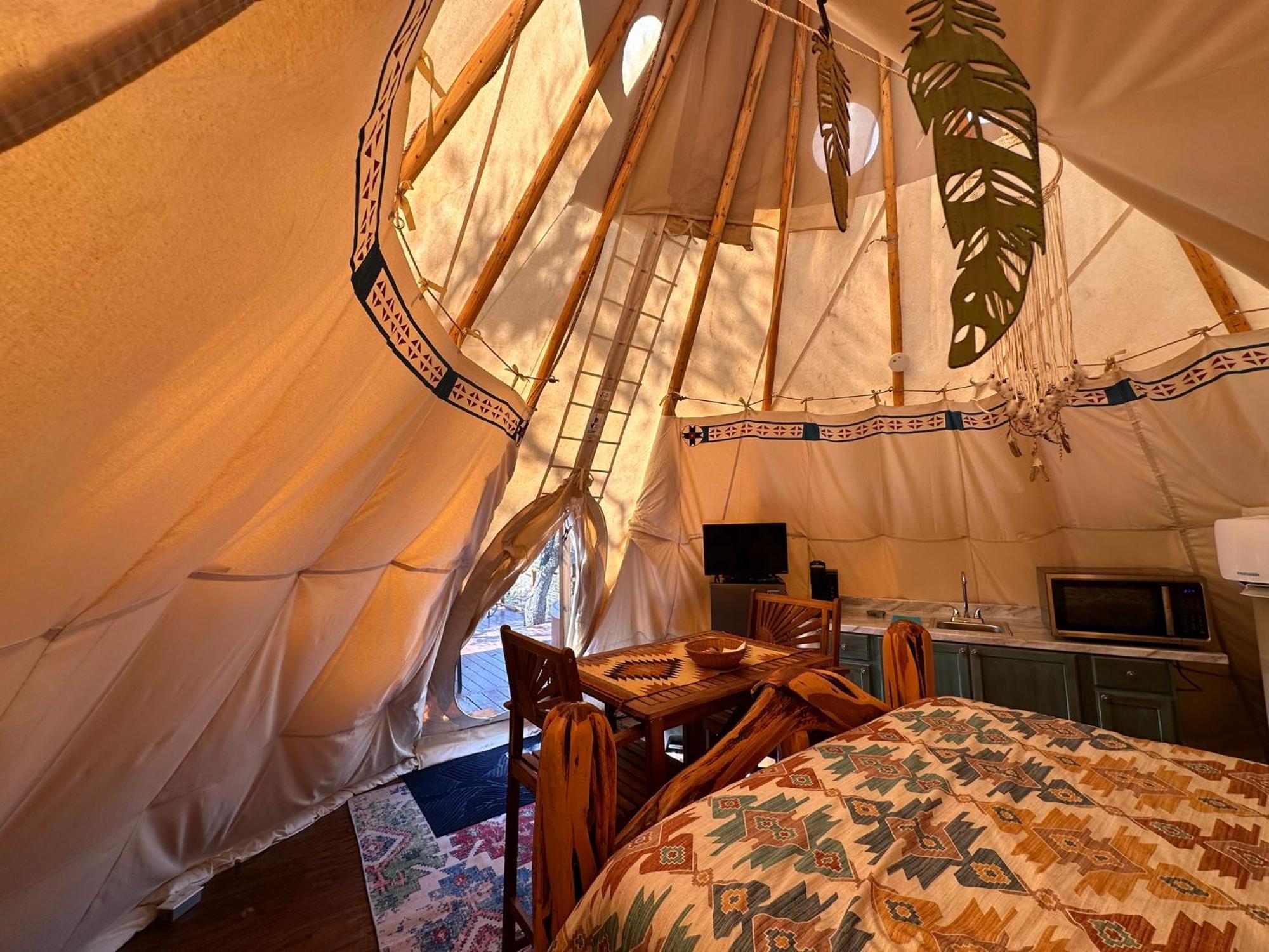 Bandera Stronghold - Cochise Tipi Экстерьер фото