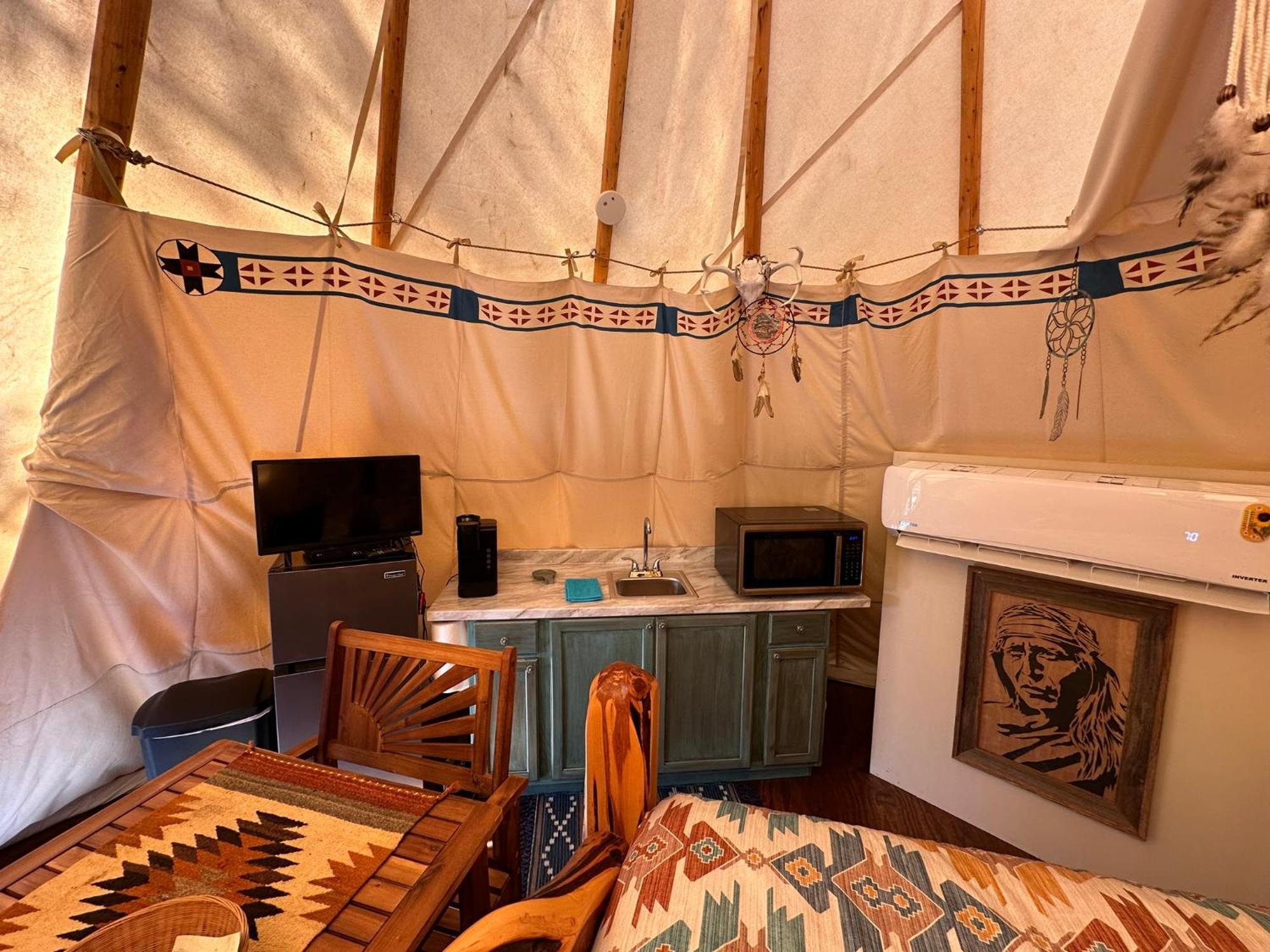 Bandera Stronghold - Cochise Tipi Экстерьер фото